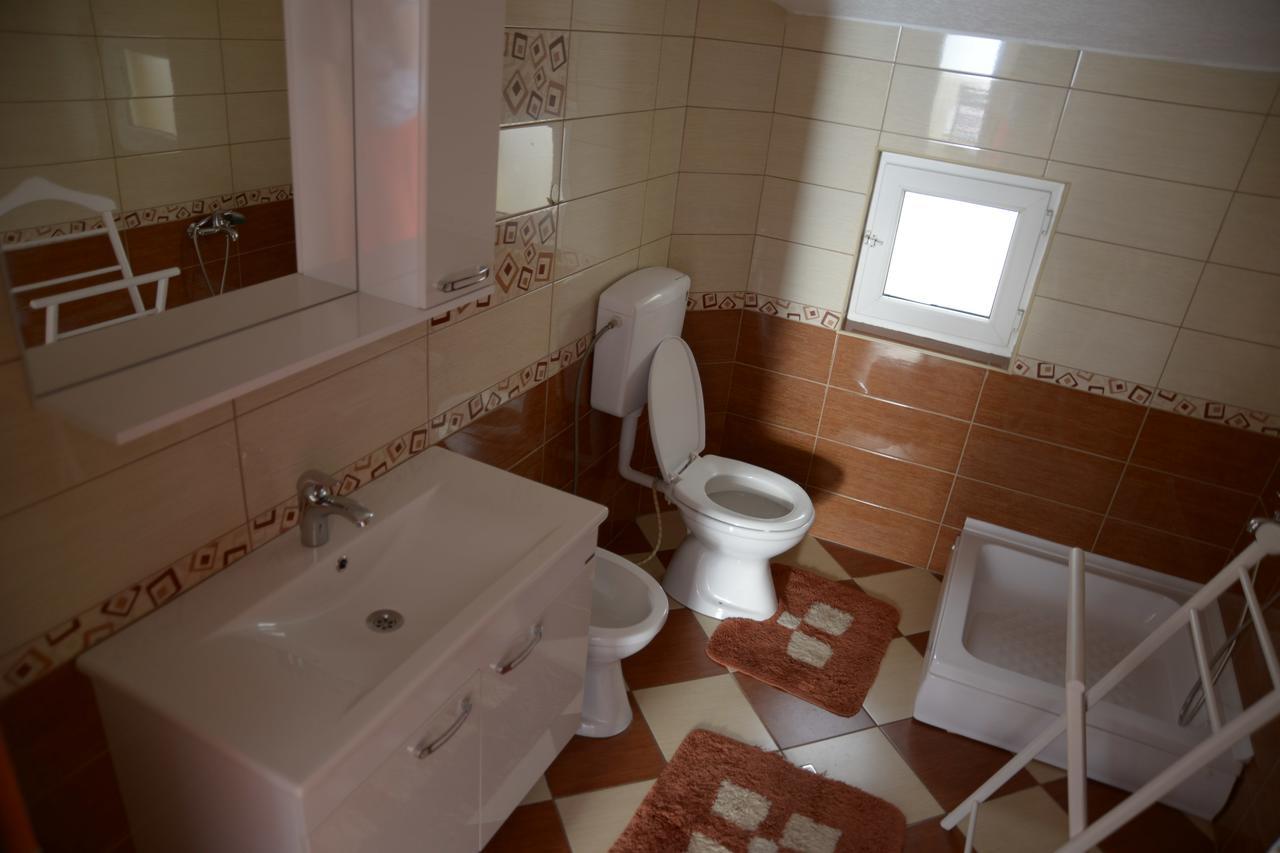 Hostel Tuba Pristina Extérieur photo