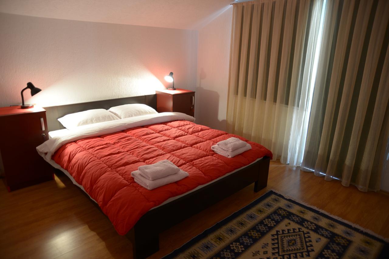 Hostel Tuba Pristina Extérieur photo