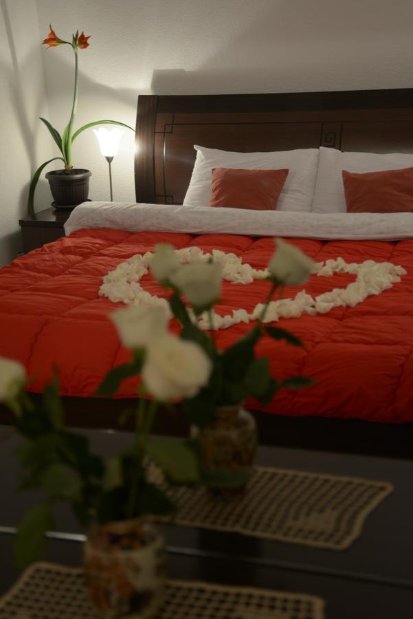 Hostel Tuba Pristina Extérieur photo