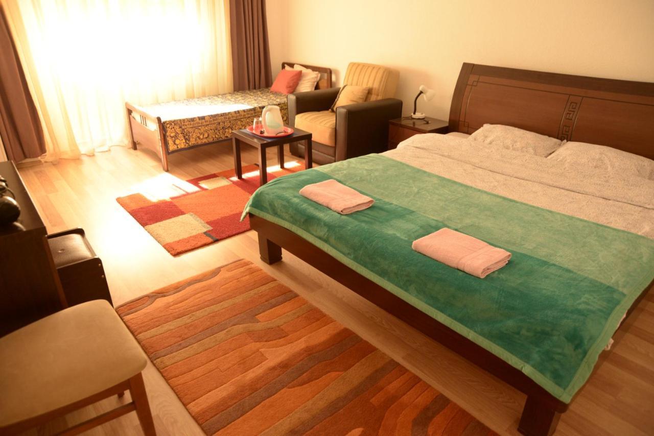 Hostel Tuba Pristina Extérieur photo